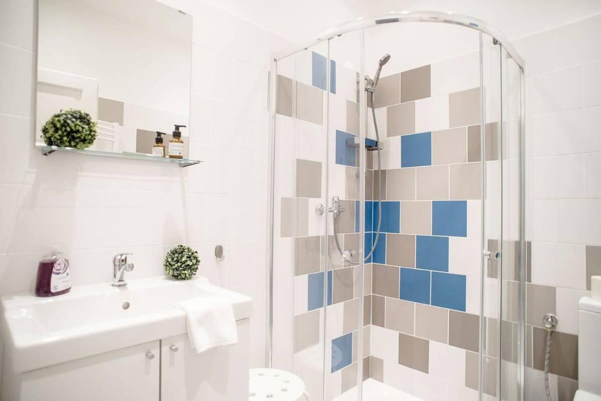 Cute, New And Modern Apartment In The Center Boedapest Buitenkant foto