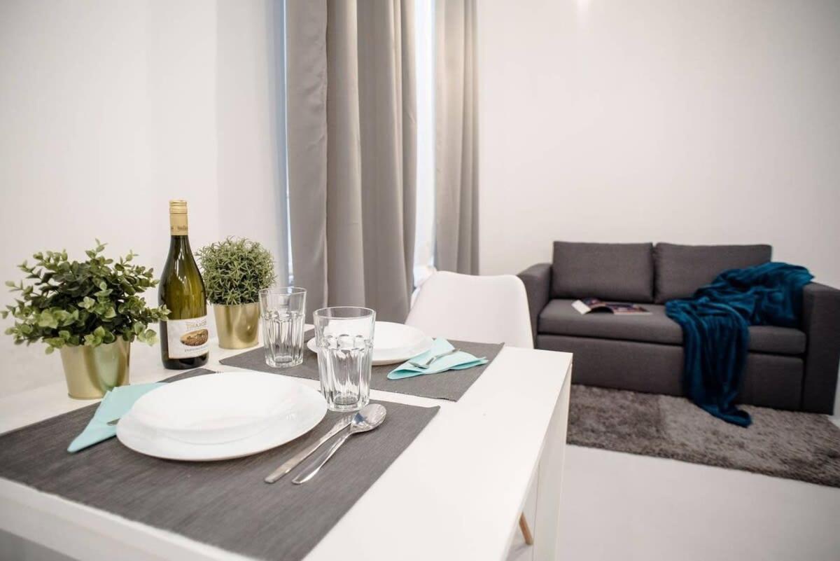 Cute, New And Modern Apartment In The Center Boedapest Buitenkant foto